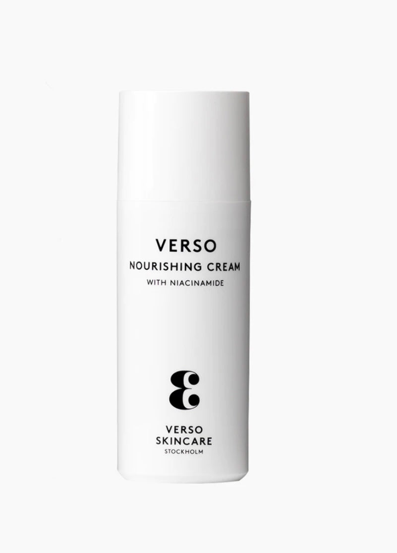 Verso Skincare for your face. Verso Nourishing Cream is an intensive, nourishing cream for extra moisture and long-term hydration. Formulated with a high concentration of Niacinamide, oat lipids and oils from the Nordic countries, this cream helps to improve the barrier performance of the outer layer of the skin.   